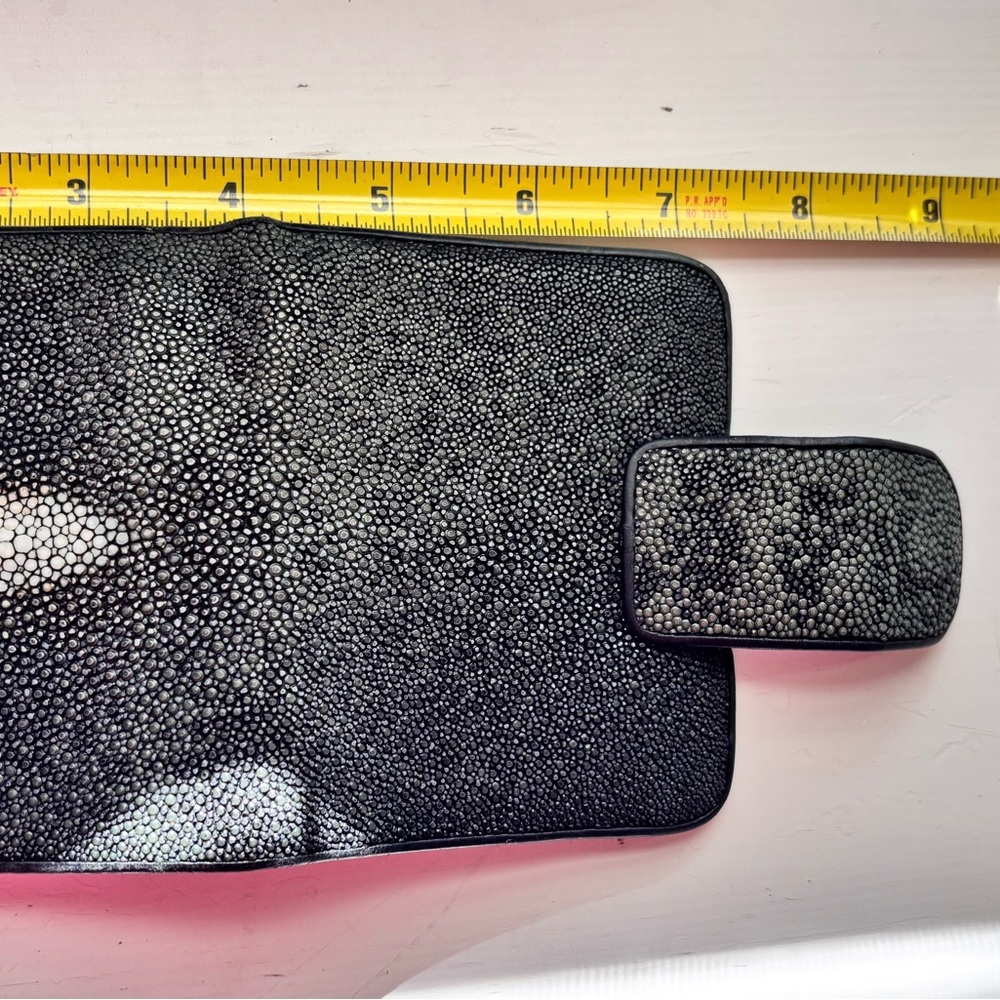 AUTHENTIC STINGRAY WALLET - Picture 6 of 10